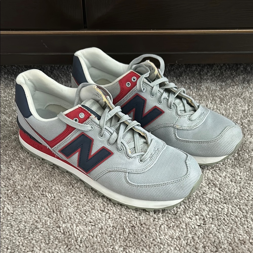 New Balance Gray and Red Sneakers Retro Style